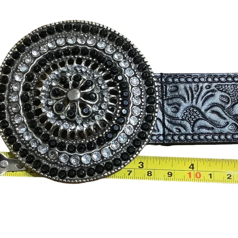 Perry Ellis Embossed‎ Tooled Leather Belt Women Medium Large Circle Boho Buckle